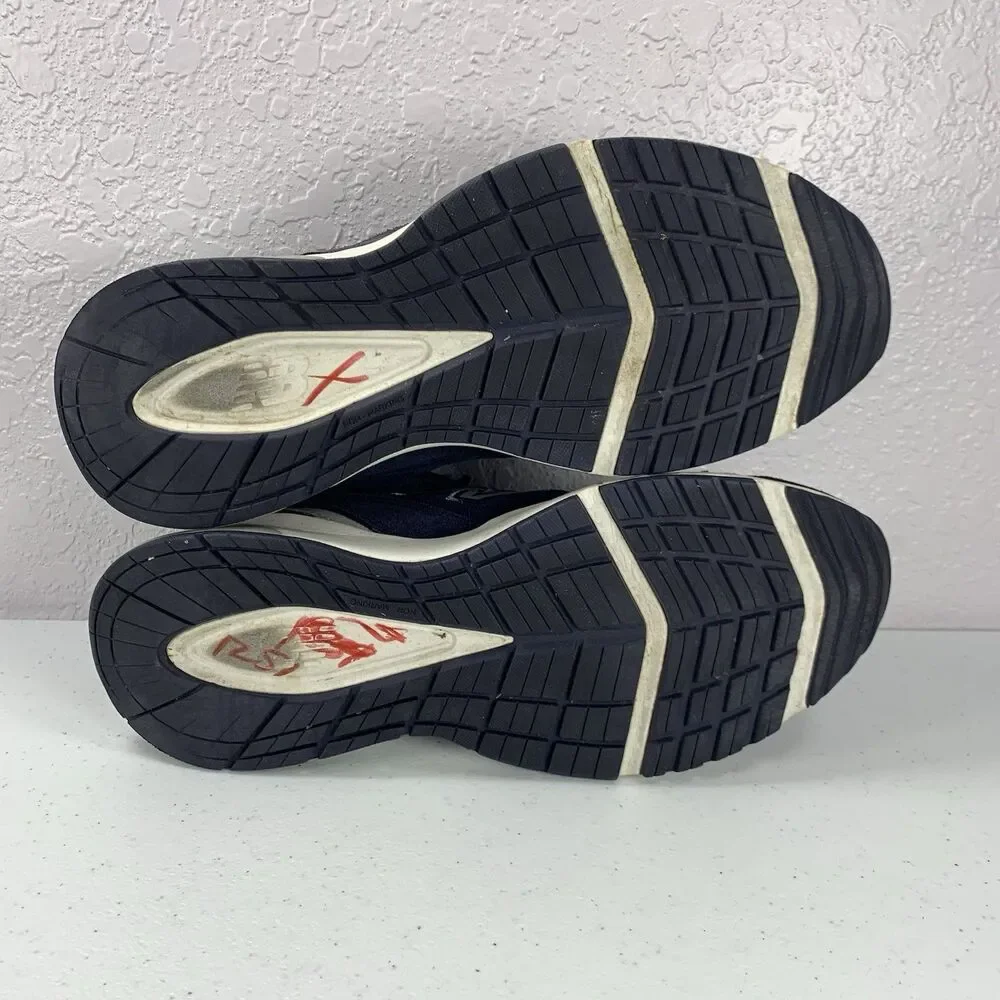 New Balance 608v5 Navy Blue Sneakers Mens 9.5 Suede MX608UN5